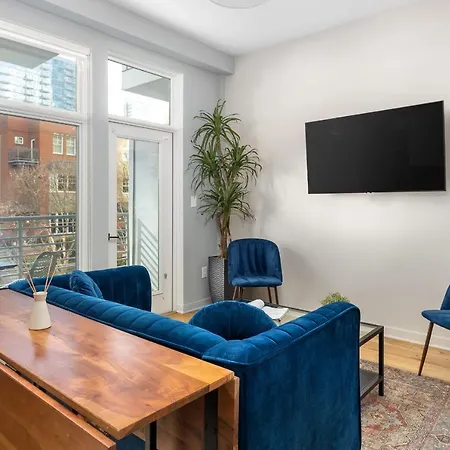 Impressive Mid-Downtown Residence Heart Of Peidmont Park